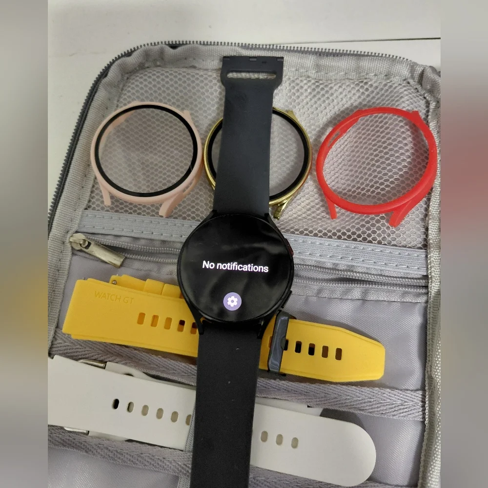 Samsung Black Smartwatch 4 - Picture 5 of 9